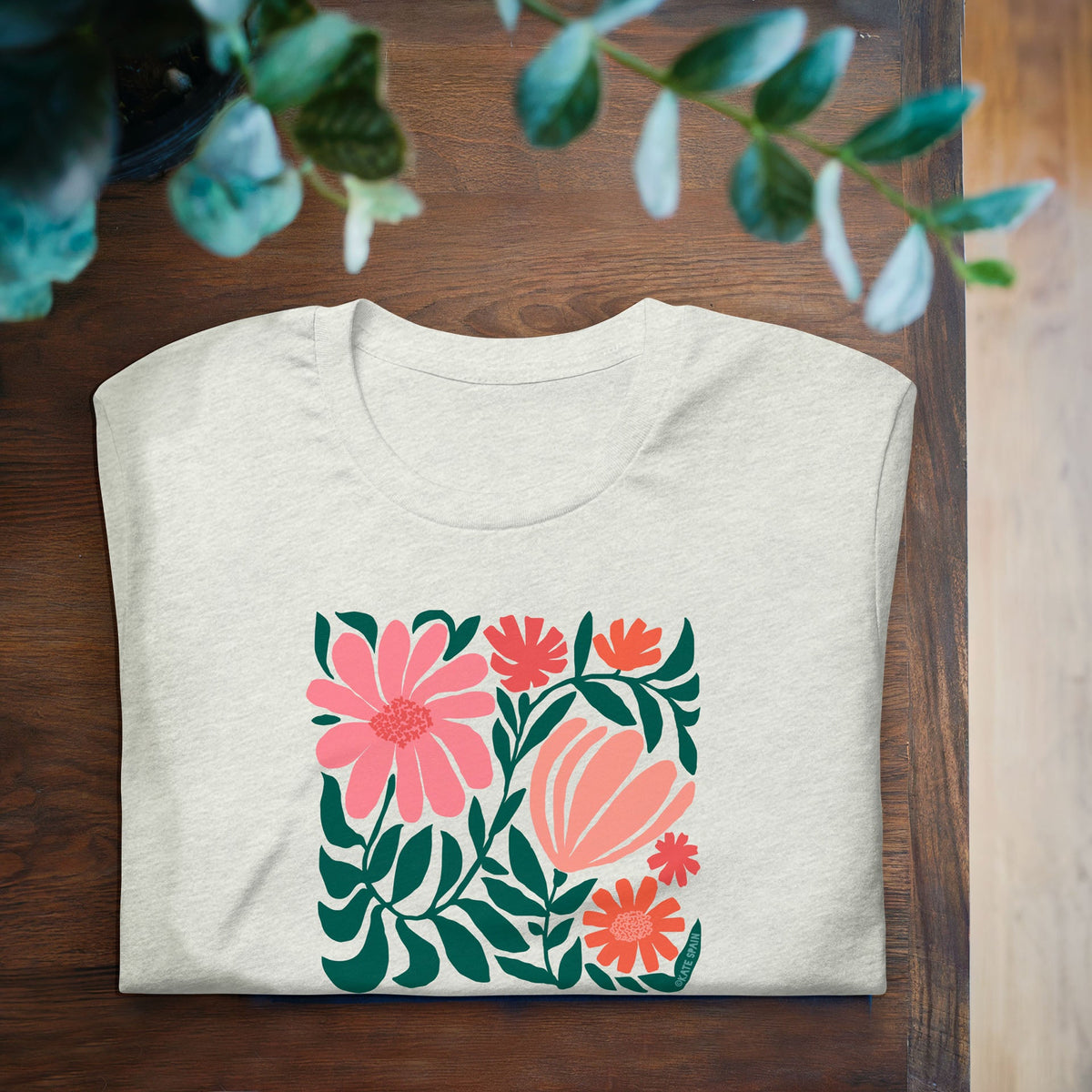 crewneck t-shirts with bold flower graphics