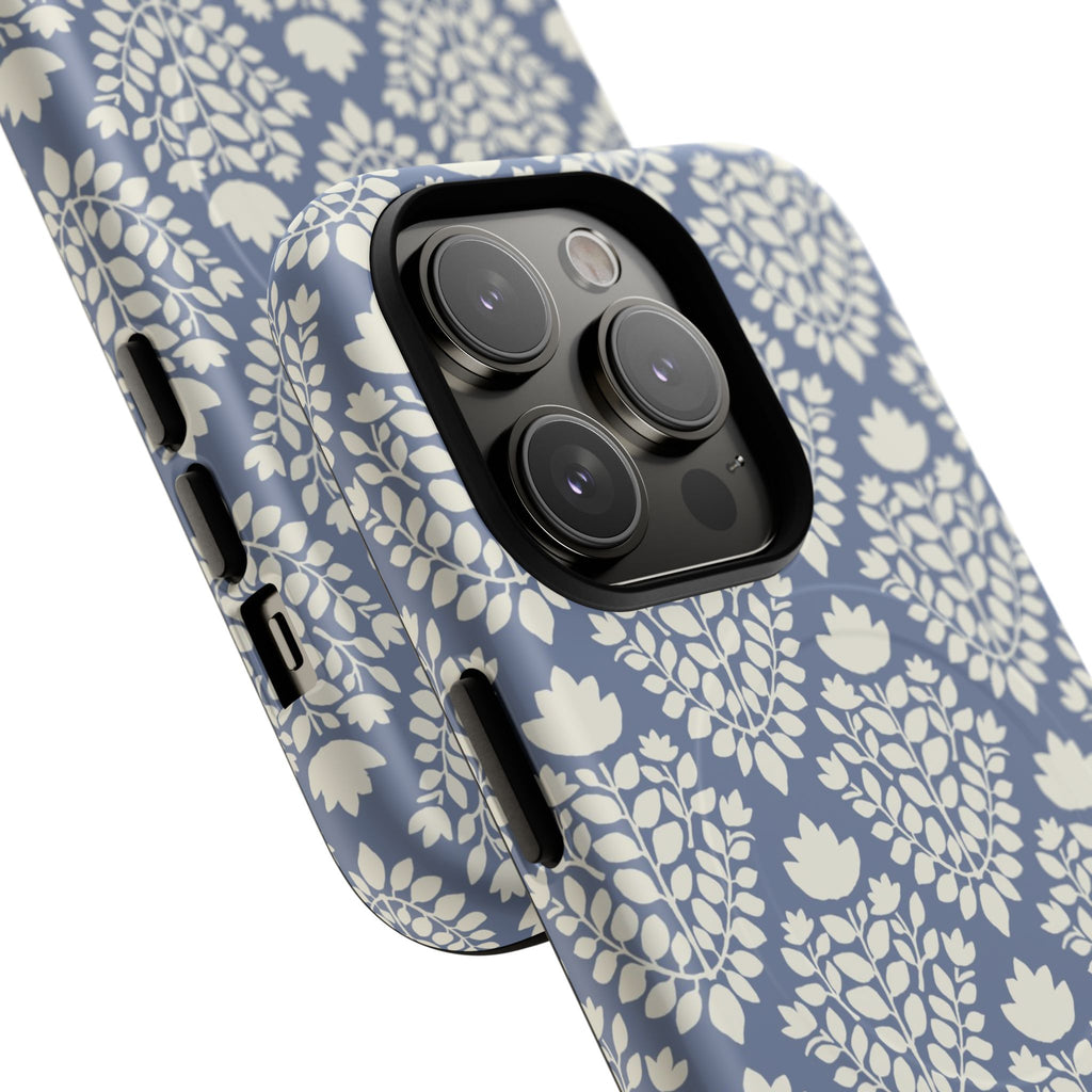 Wild Vines MagSafe iPhone Case
