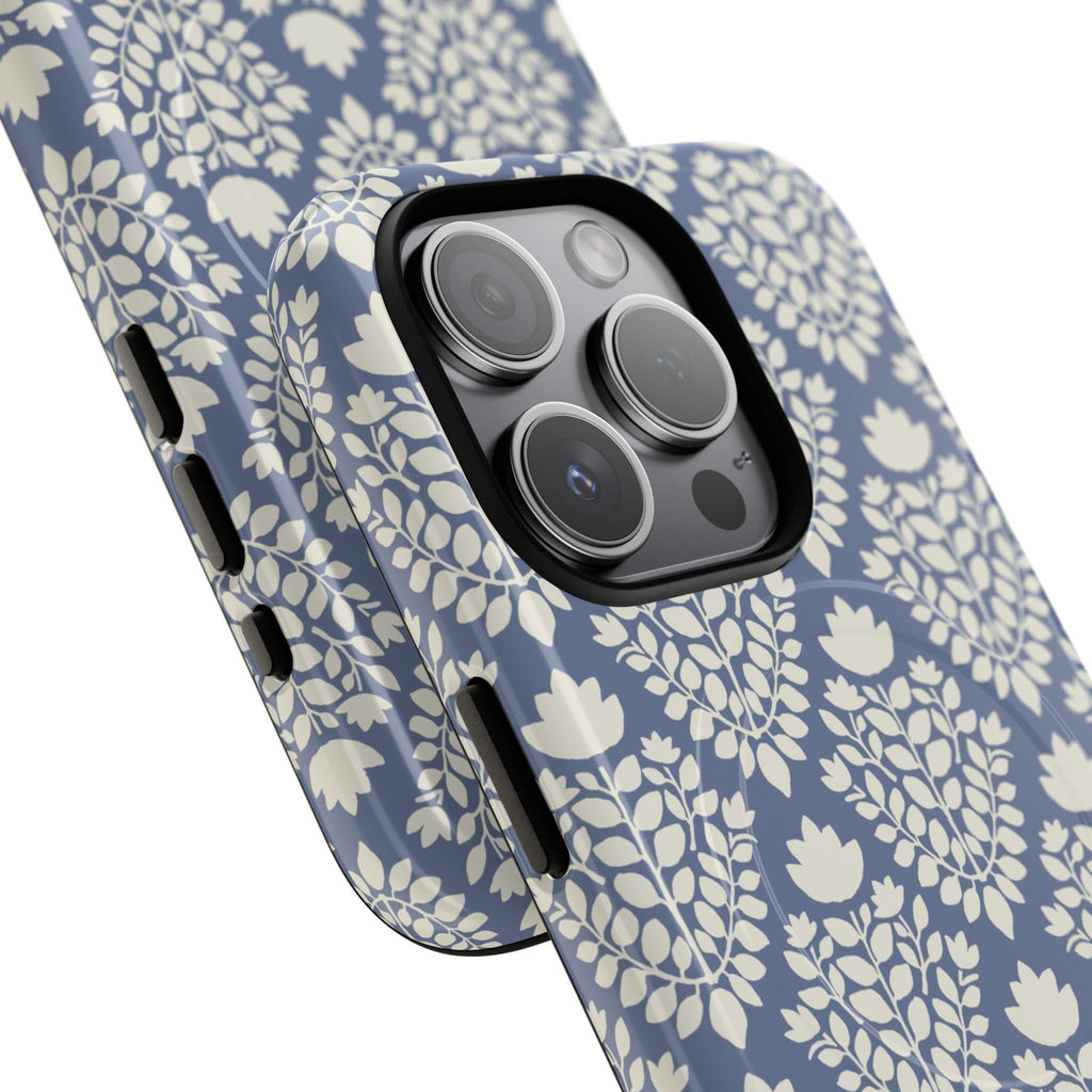 Wild Vines MagSafe iPhone Case