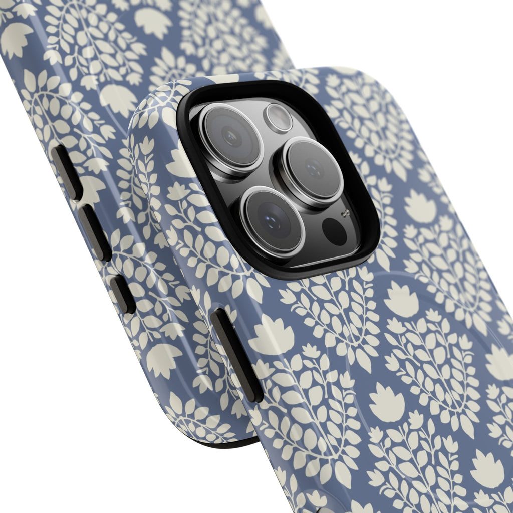 Wild Vines MagSafe iPhone Case